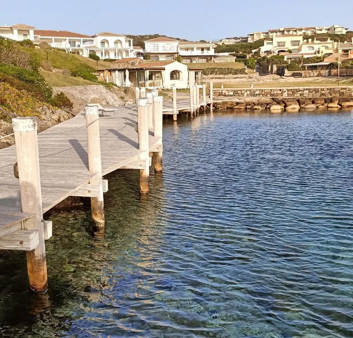 Apartament Porto Cervo Localita Cala Del Faro. Affitto Bilocale Con Portico E Giardino.