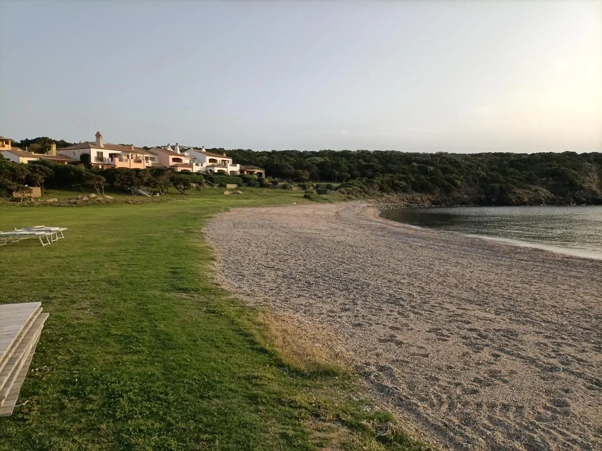 Porto Cervo Localita Cala Del Faro. Affitto Bilocale Con Portico E Giardino. Apartment Porto Cervo
