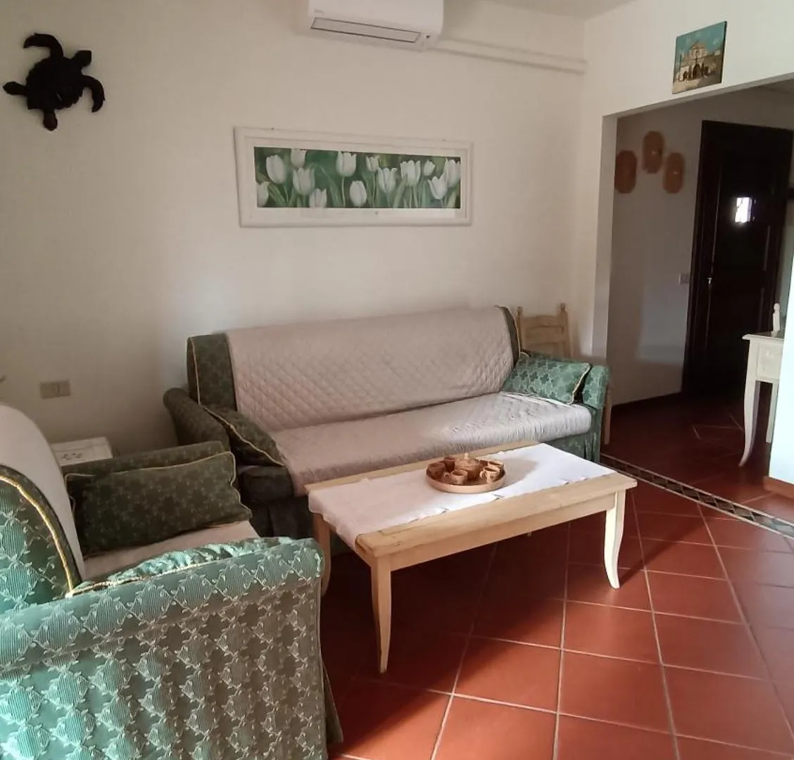 Porto Cervo Localita Cala Del Faro. Affitto Bilocale Con Portico E Giardino. Apartment  Porto Cervo