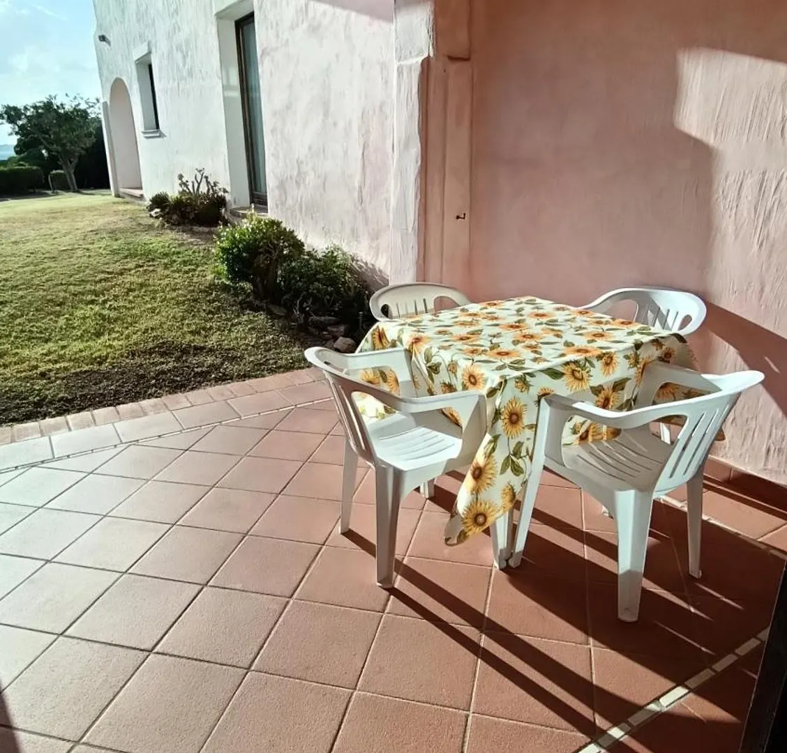 Porto Cervo Localita Cala Del Faro. Affitto Bilocale Con Portico E Giardino. Apartment