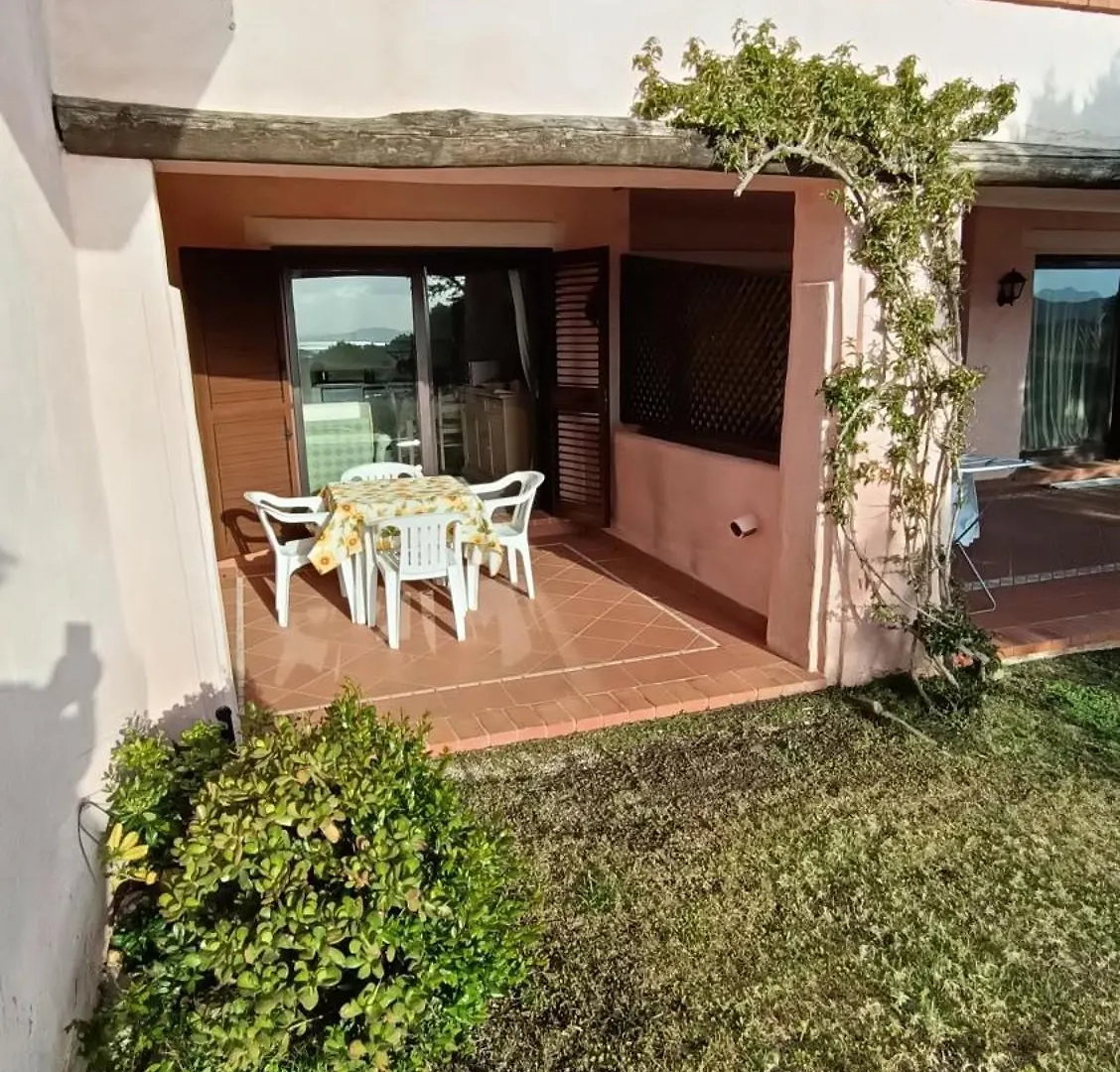 Porto Cervo Localita Cala Del Faro. Affitto Bilocale Con Portico E Giardino. Apartment